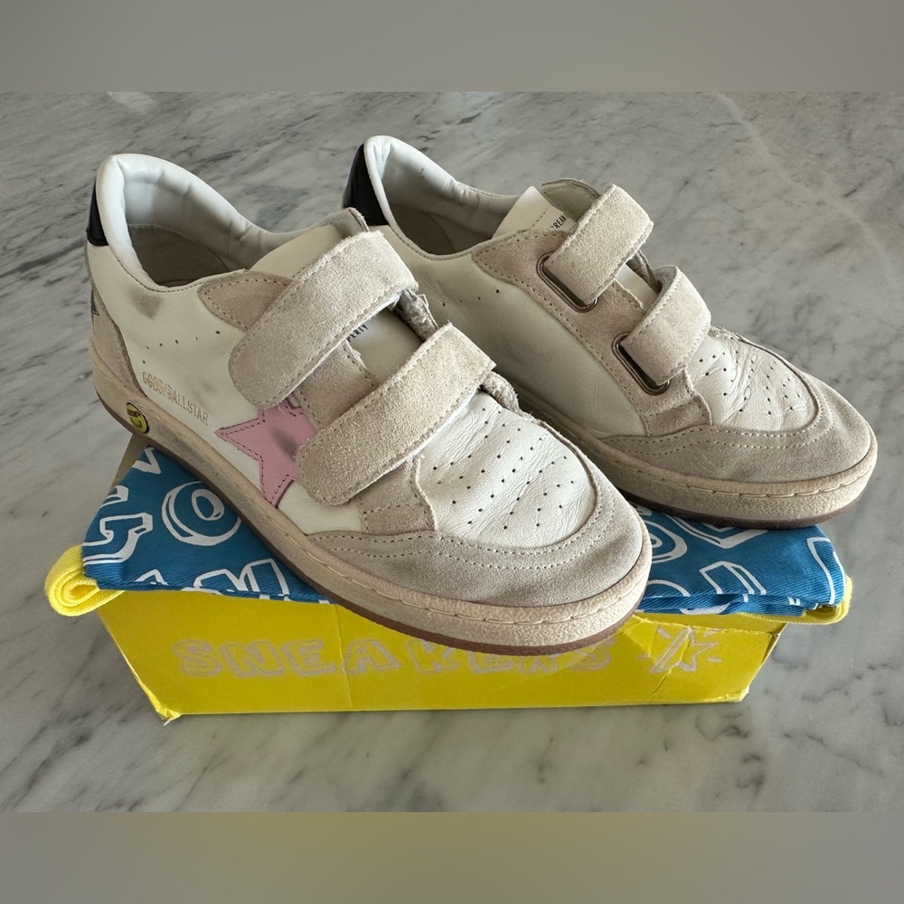 Kids Golden Goose ball star strap. White and Pink Star Velcro Sneakers